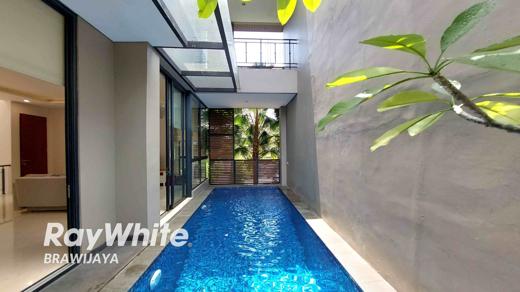 TOWNHOUSE DI CIPETE, HANYA 2 KM KE CITOS, DALAM CLUSTER, SIAP HUNI