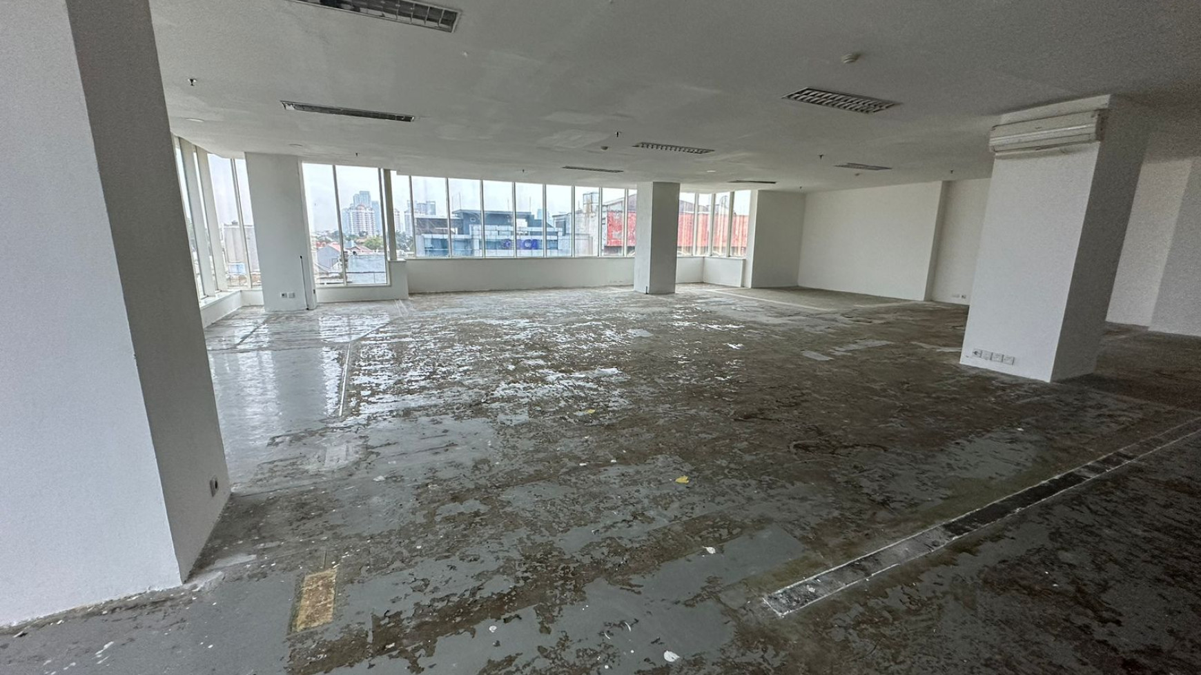 Dijual Gedung Perkantoran Siap Pakai " ONE WOLTER PLACE BUILDING " Kebayoran Baru Jakarta Selatan 