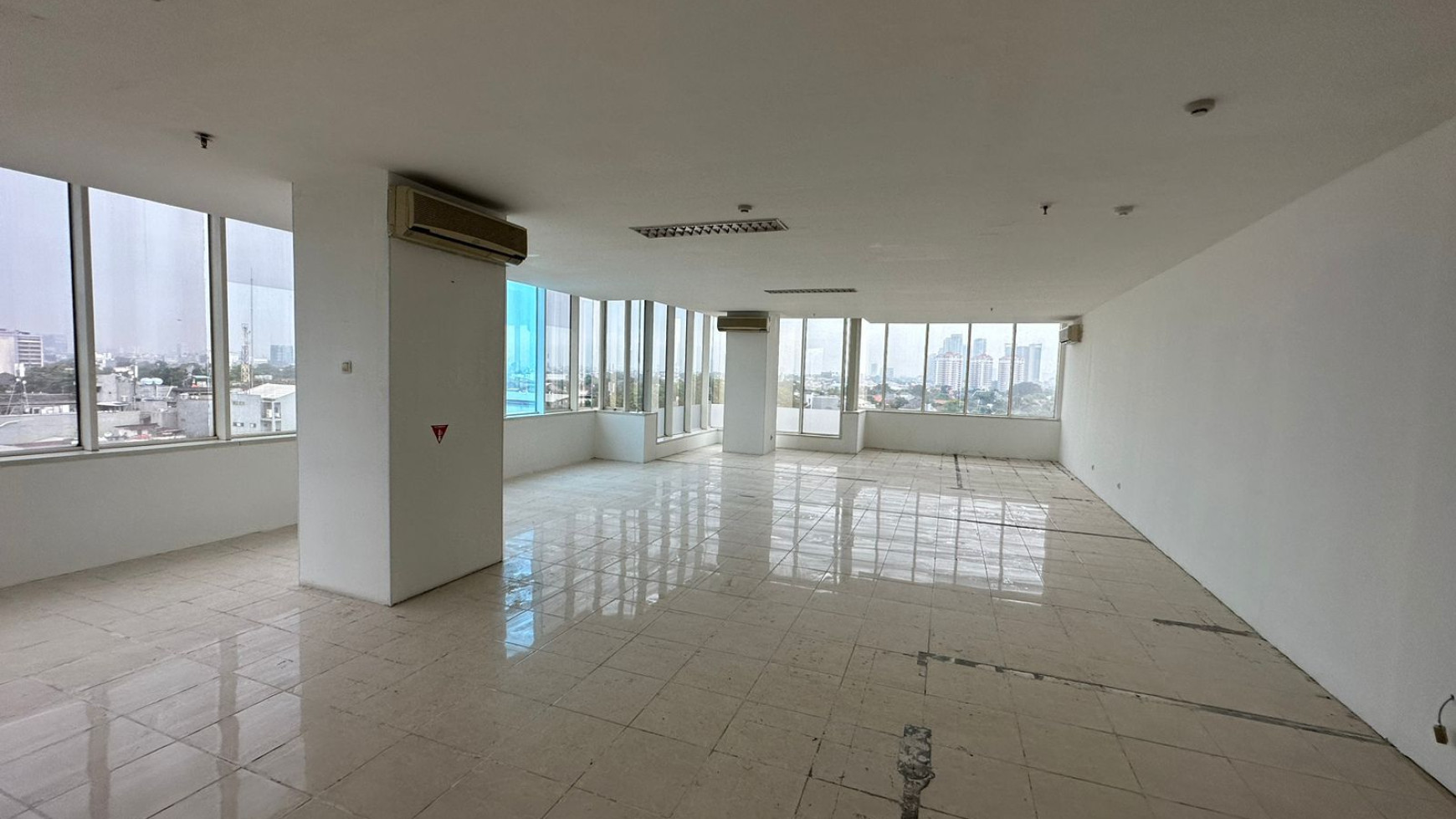 Dijual Gedung Perkantoran Siap Pakai " ONE WOLTER PLACE BUILDING " Kebayoran Baru Jakarta Selatan 