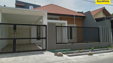 Dijual Rumah 2 lantai di Ngagel Jaya Tengah Surabaya