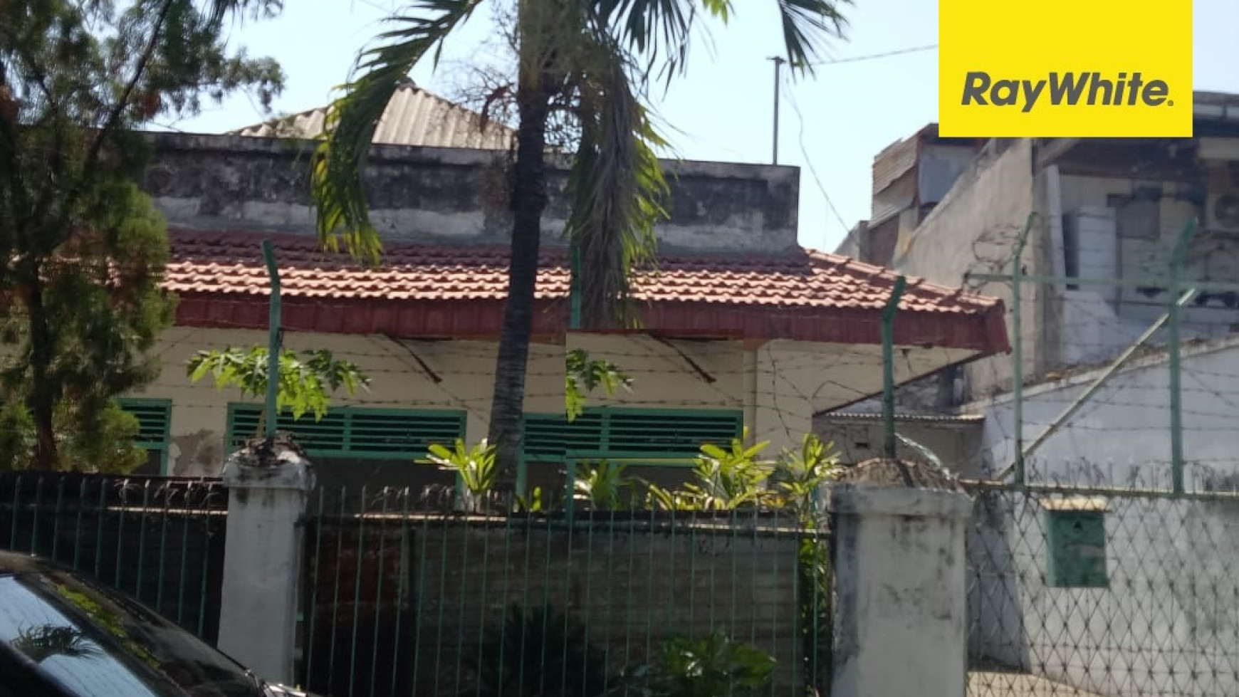 Dijual Rumah di Jalan Donokerto Surabaya