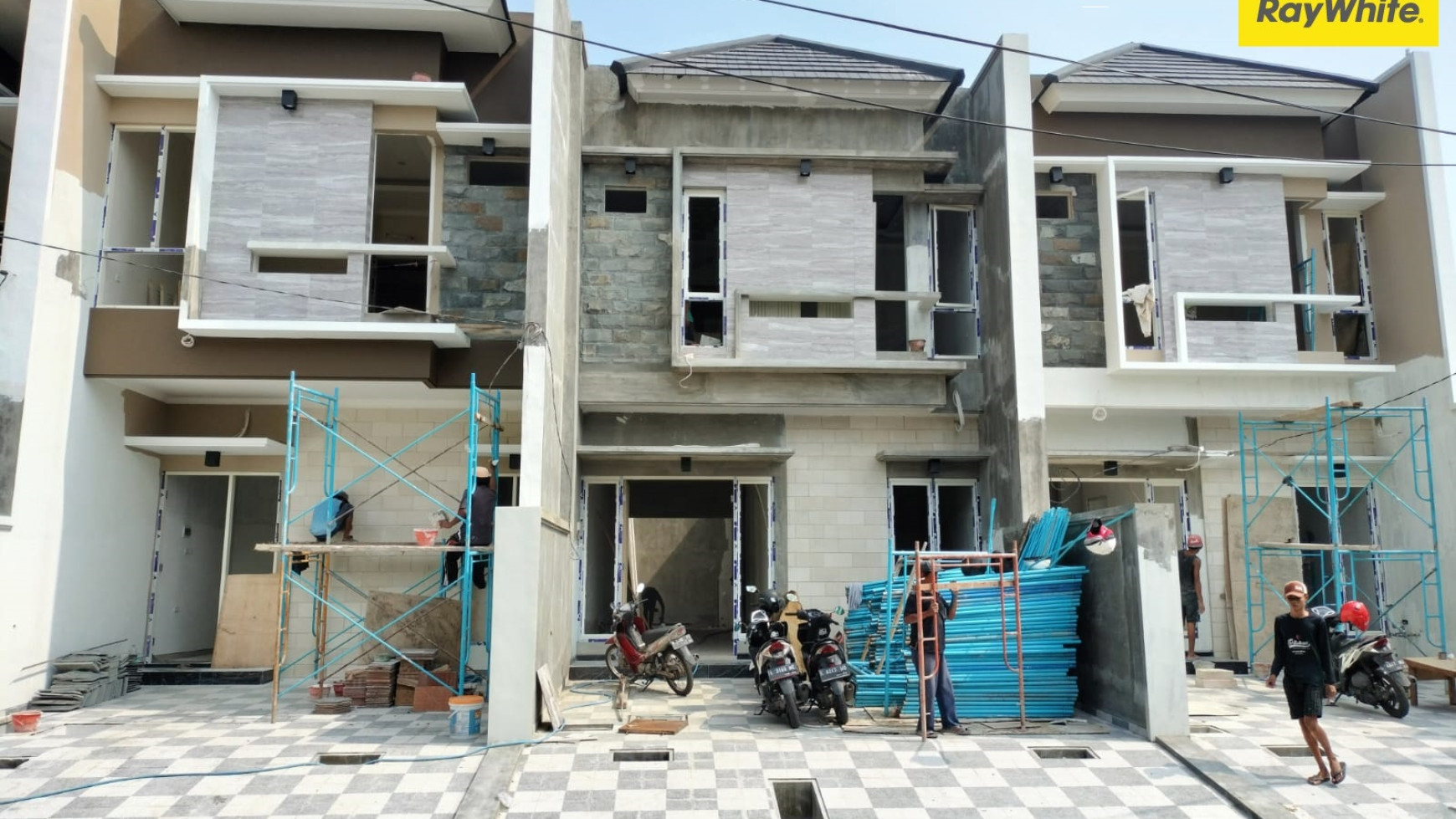 Dijual Rumah 2 lantai di Babatan Pantai Surabaya