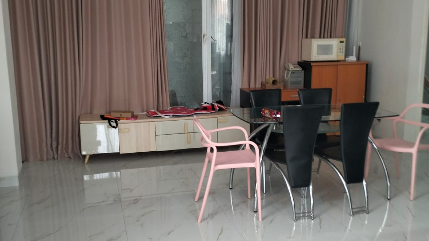 Rumah bergaya minimalis, ada kolam renang, dalam cluster Discovery, Bintaro Jaya Se,tor 9