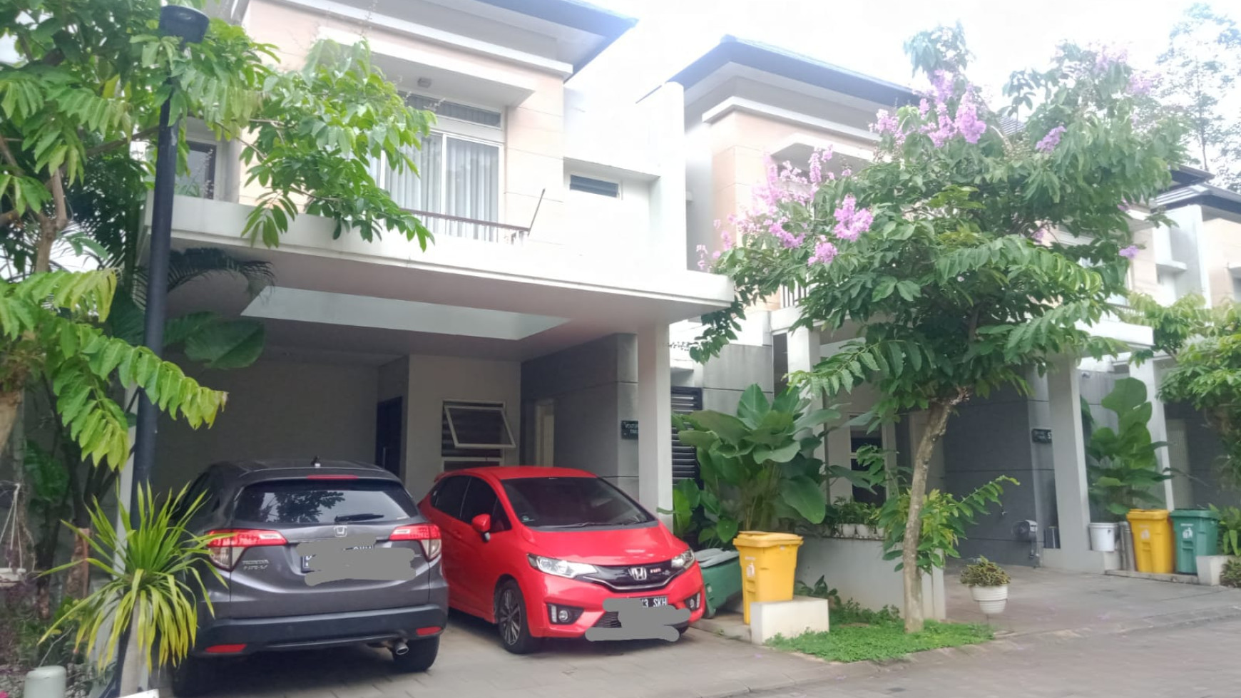 Rumah Cantik Modern Termurah Dekat MRT Di Lebak Bulus.