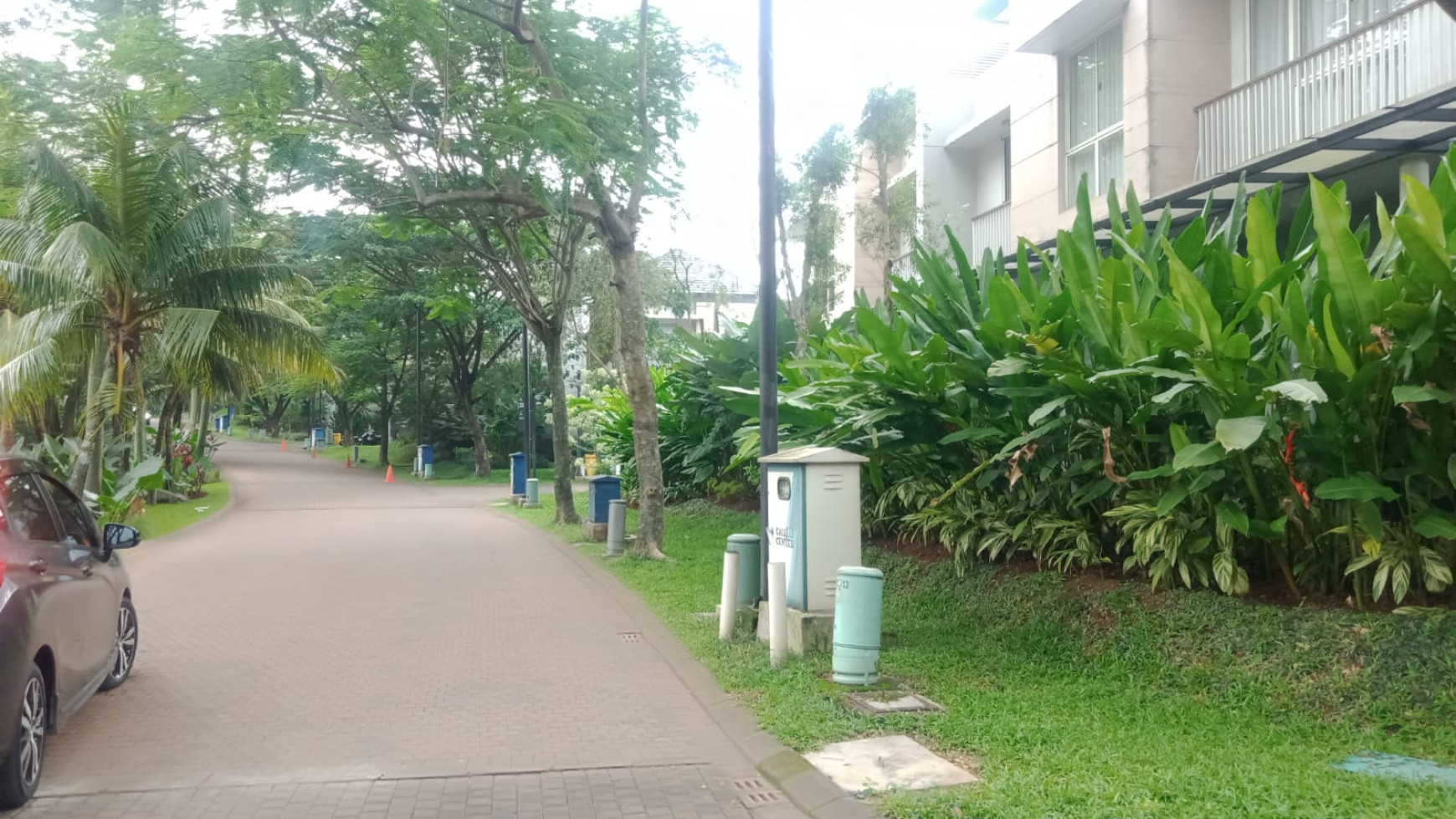 Rumah Cantik Modern Termurah Dekat MRT Di Lebak Bulus.