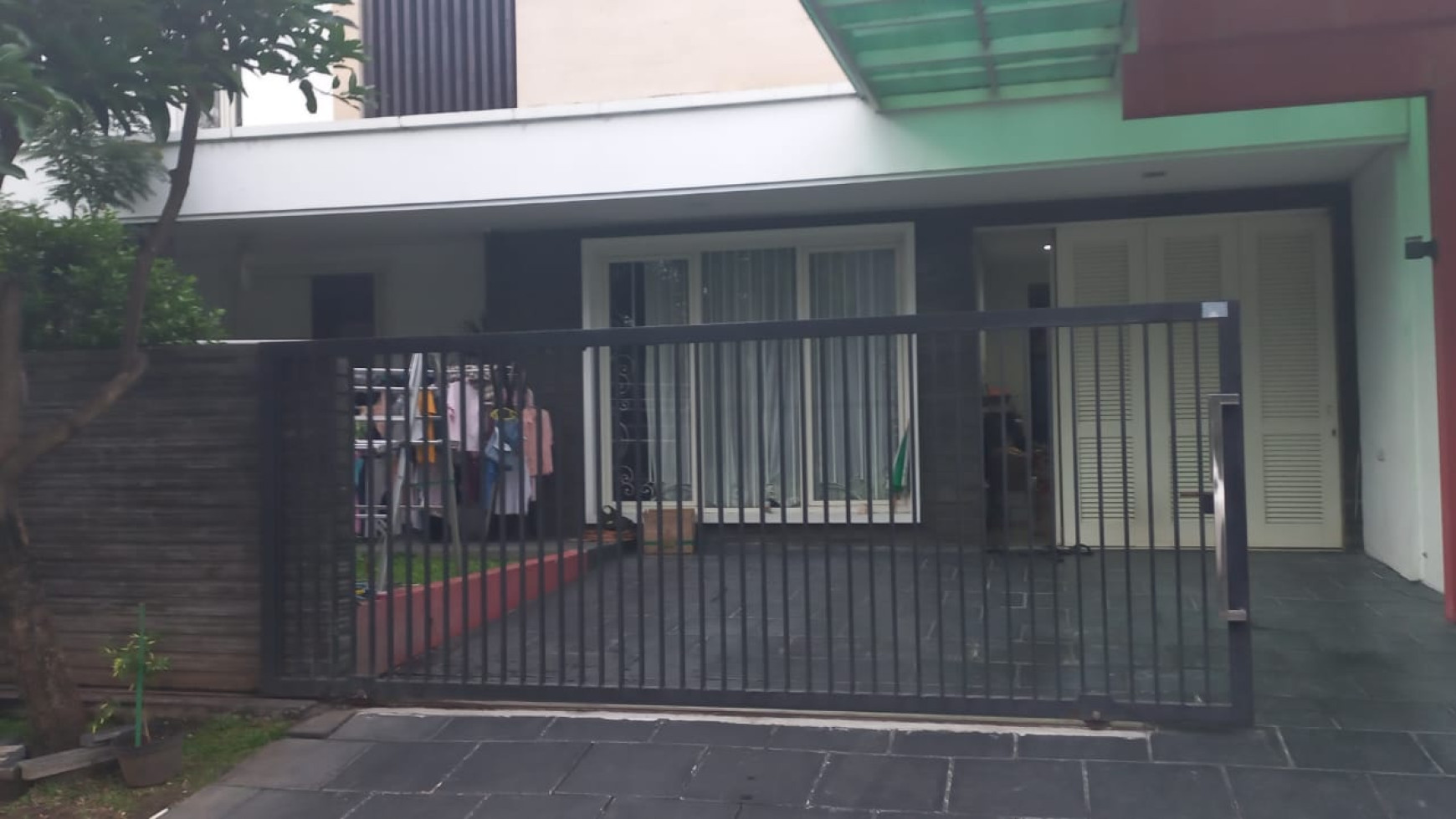 Dijual Rumah Stamford Place Citraland Lokasi Terdepan Dekat Gwalk + SEMI Furnished + PAGAR