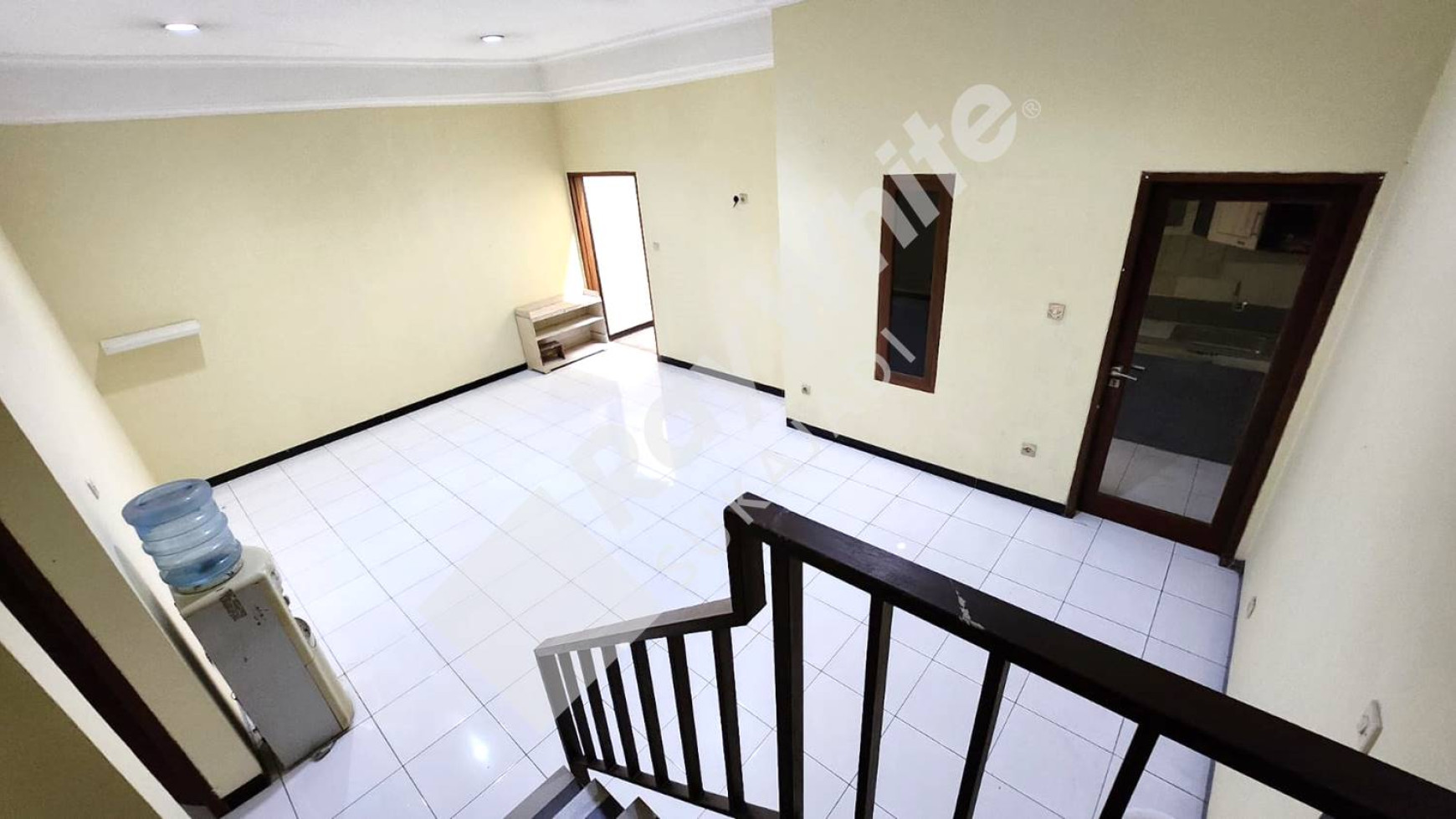 DIJUAL RUMAH SIAP HUNI MEKARWANGI Baru Renov, Lokasi Premium, Kuldesak