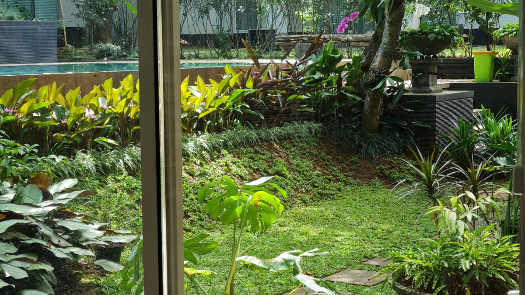 Rumah Mewah Siap Huni dan Kondisi Cantik Terawat @Shizen Residence, Pondok Aren