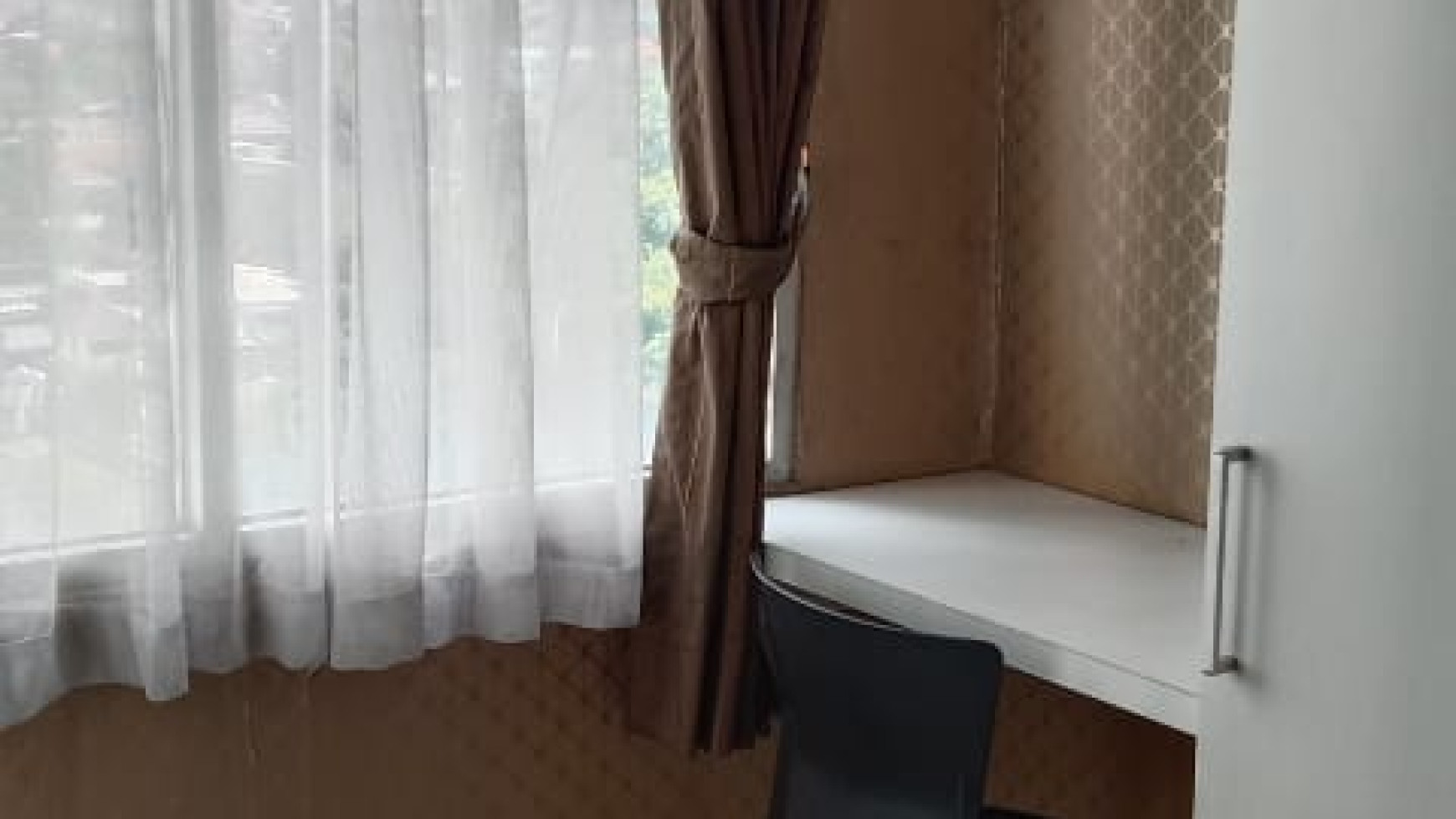 1 UNIT APARTEMEN DI JL RAYA JATINANGOR SUMEDANG JAWA BARAT