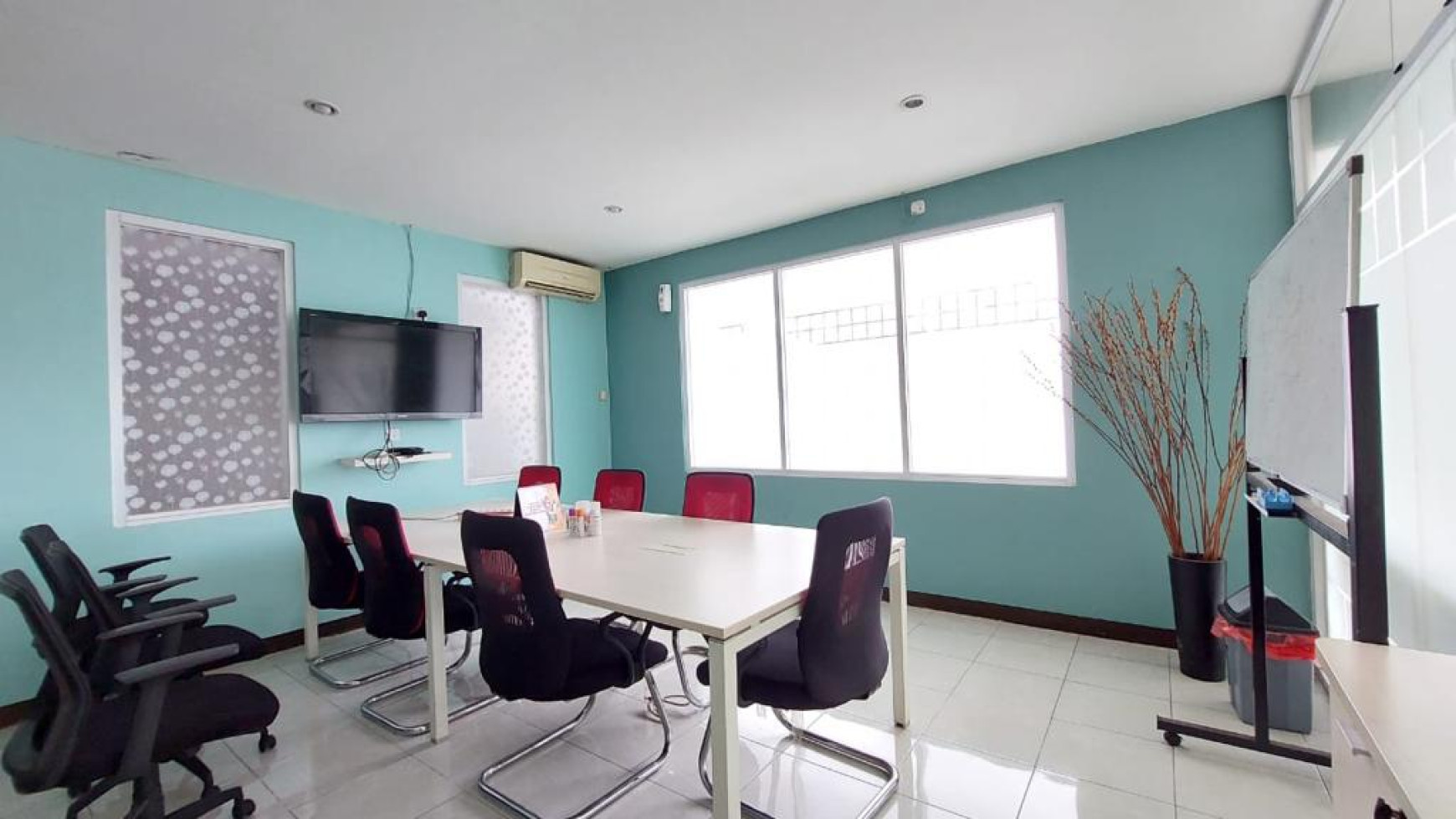 Dijual Rumah Kantor  di Daerah Cilandak