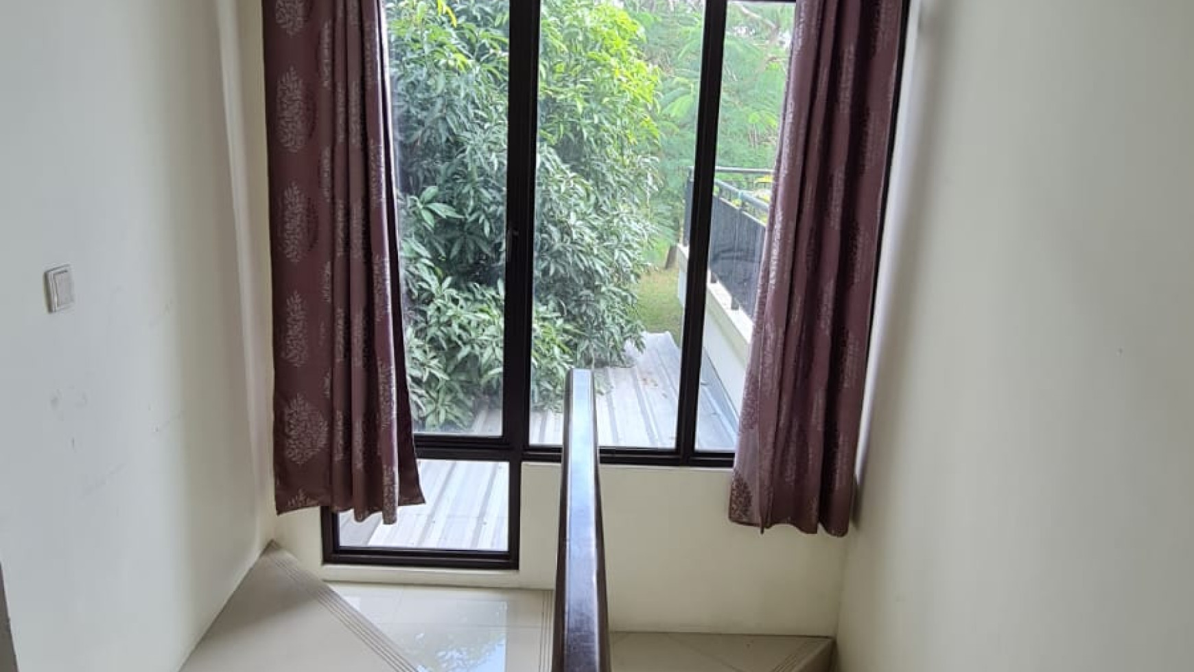 Rumah rapi illustria Eminent