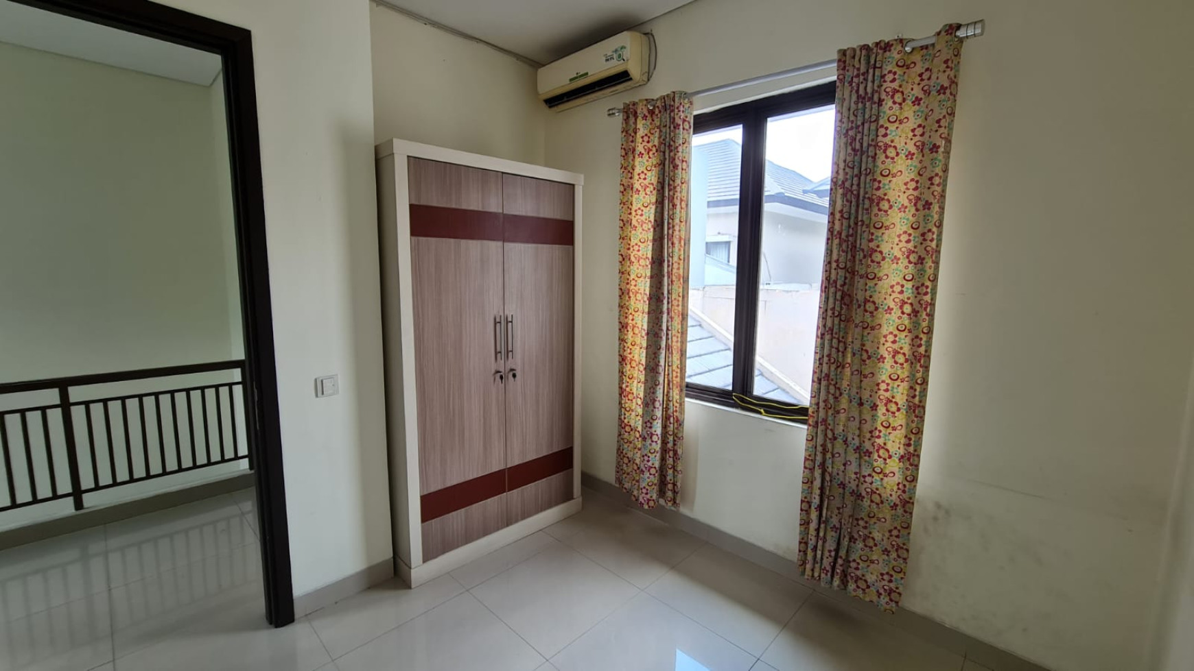 Rumah rapi illustria Eminent