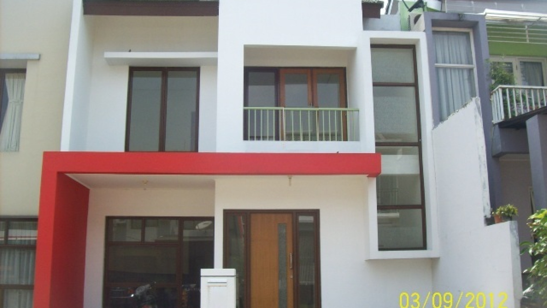 Rumah siap huni,minimalis,dalam cluster di Sektor 9 bintaro Jaya