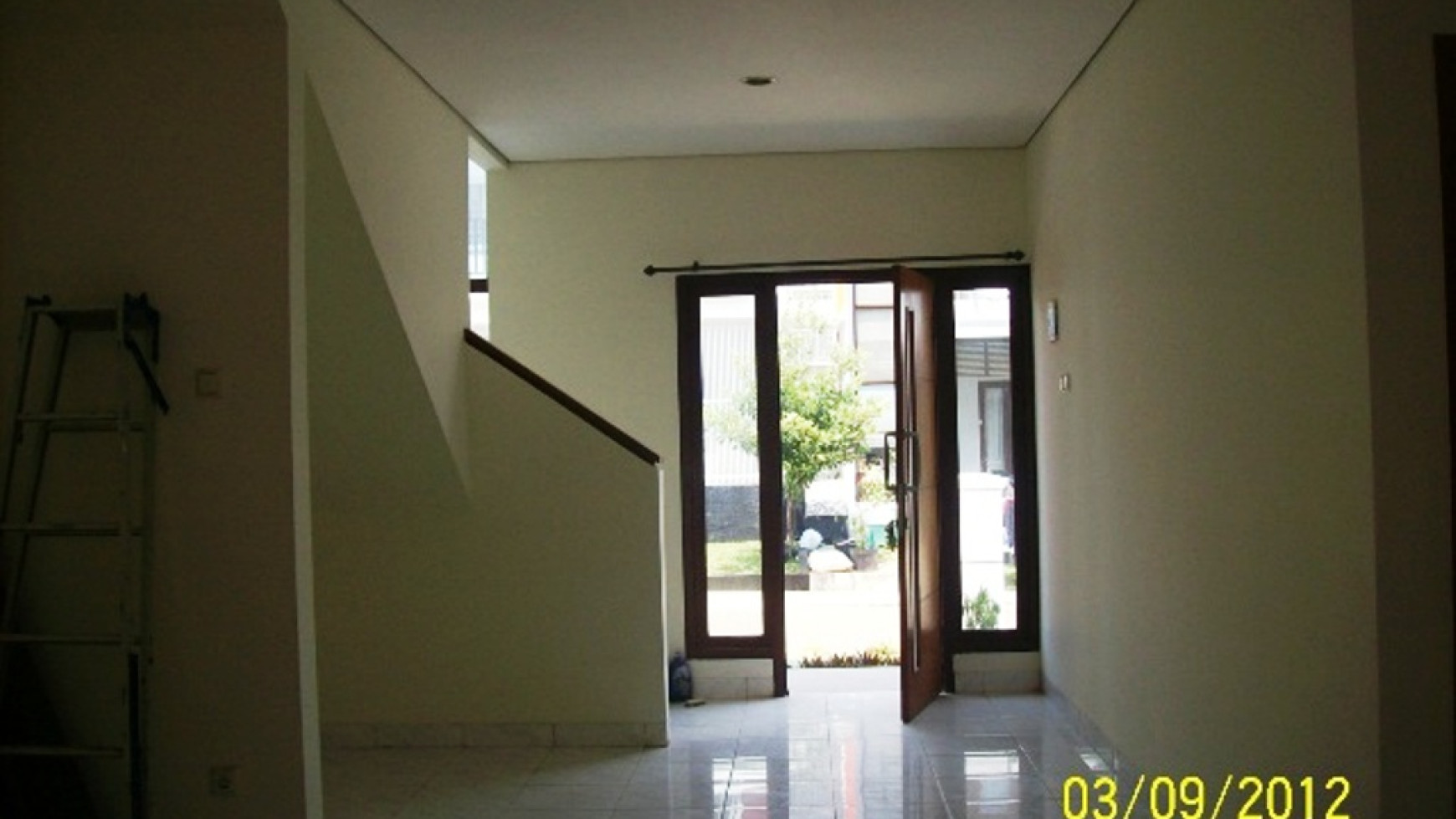 Rumah siap huni,minimalis,dalam cluster di Sektor 9 bintaro Jaya