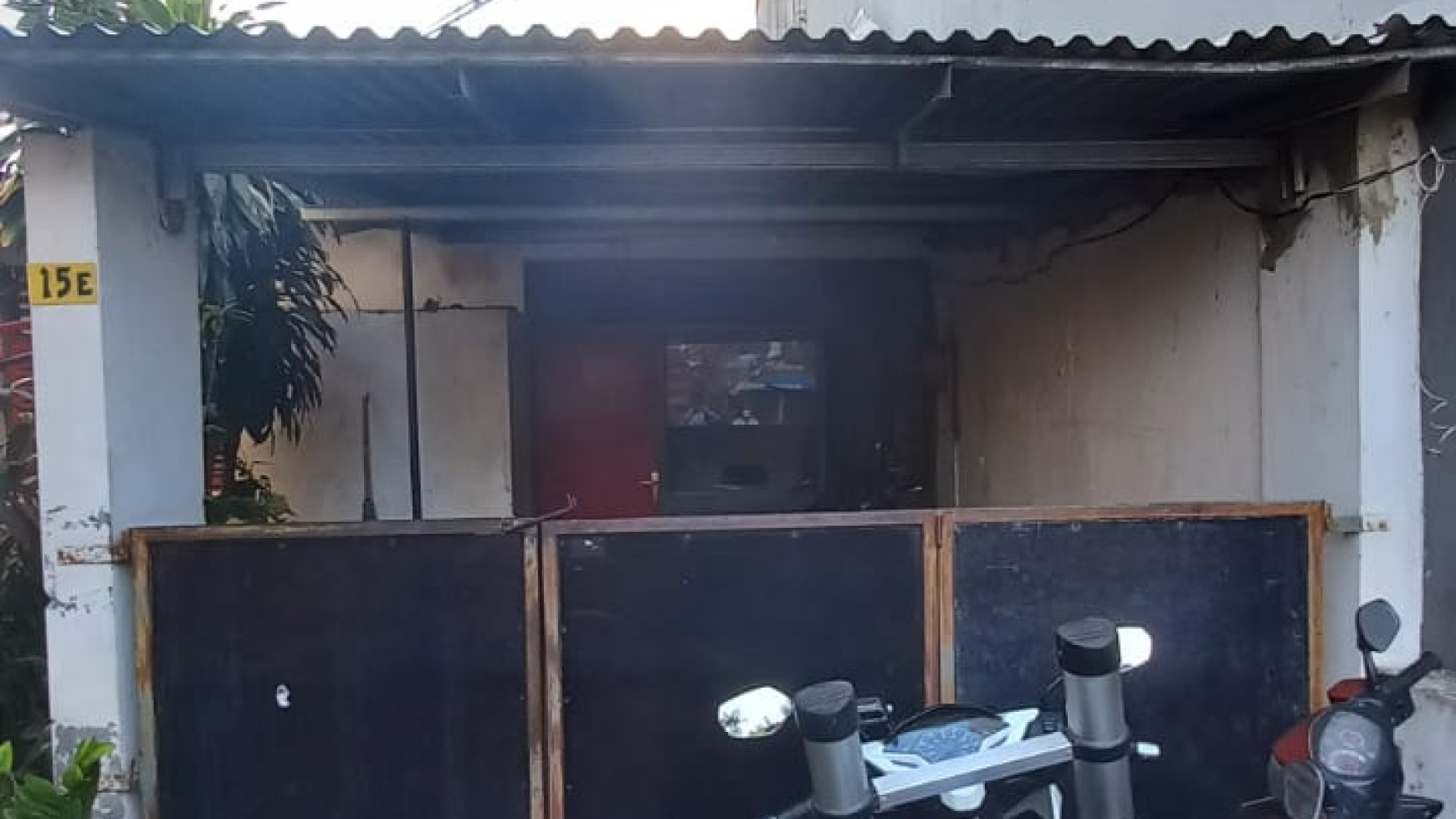 Rumah Bangunan Tua Siap Bangun