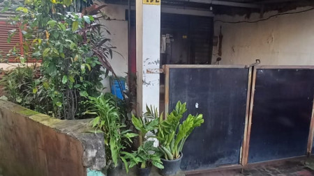 Rumah Bangunan Tua Siap Bangun