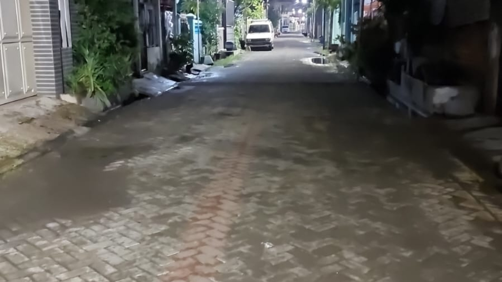 Dijual Rumah Sidotopo Wetan Surabaya - Luas 450 m2 - SHM - Lokasi dekat Kenjeran