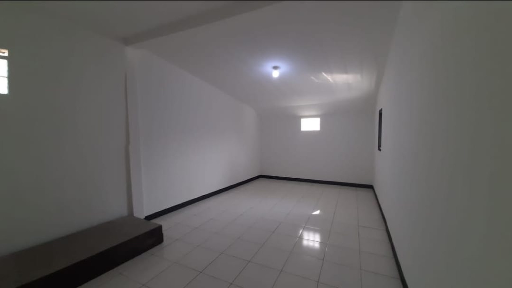 Rumah Asri Semi Furnished di Sayap Moh Toha, Bandung