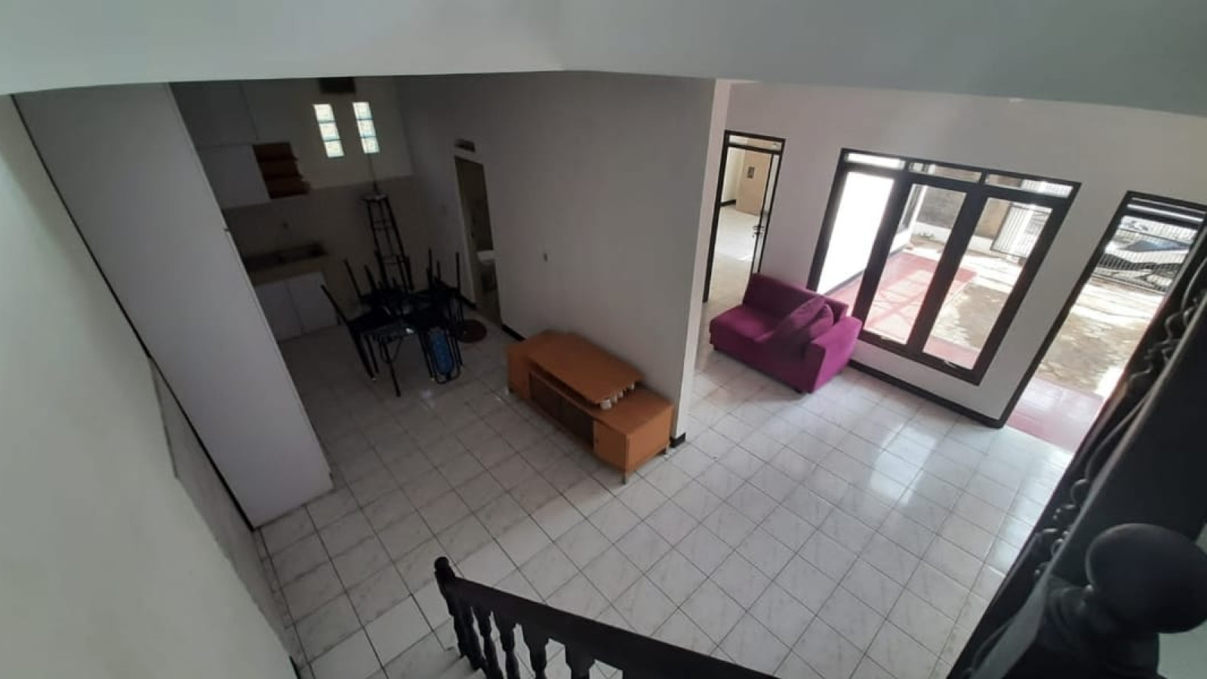 Rumah Asri Semi Furnished di Sayap Moh Toha, Bandung