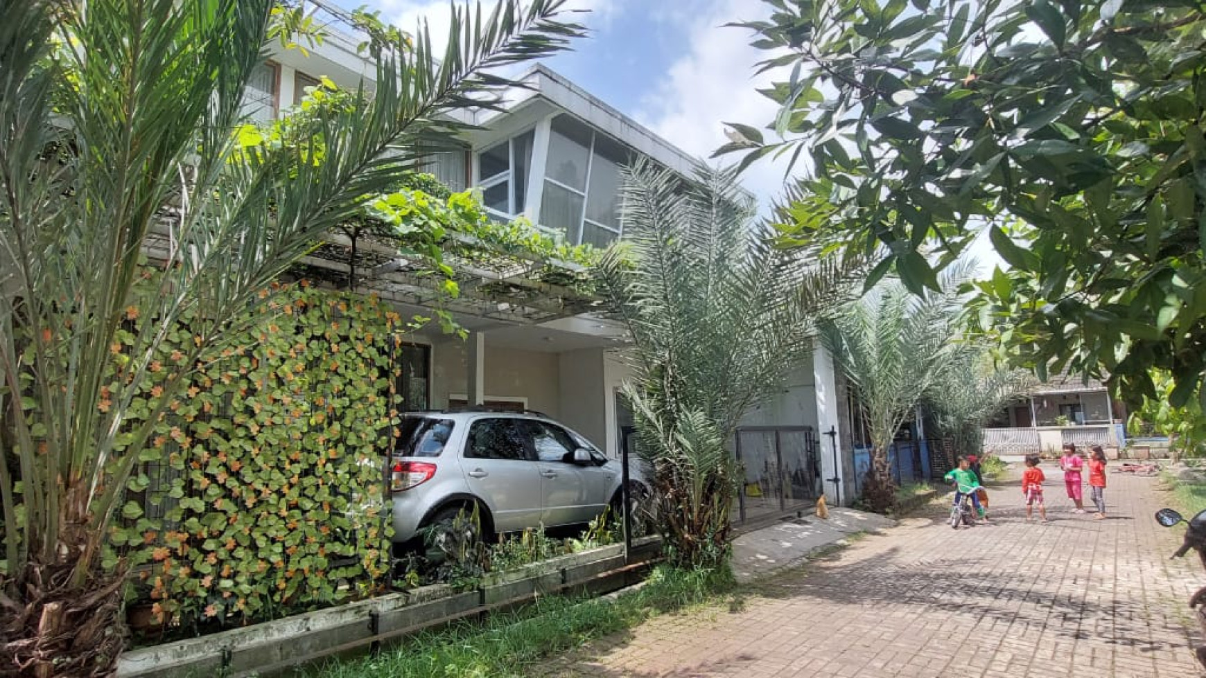 Rumah Minimalis Modern di Perumahan Damarmas, Patuha