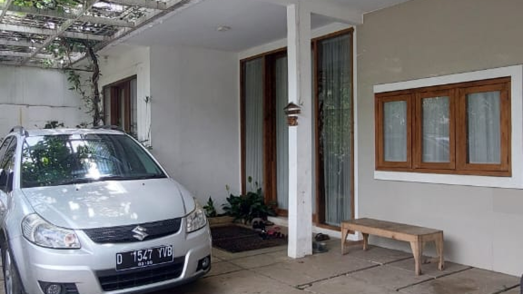 Rumah Minimalis Modern di Perumahan Damarmas, Patuha