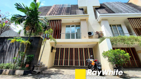 TOWNHOUSE DI KEMANG, DALAM CLUSTER, SIAP HUNI, PRIVATE POOL, DEKAT MAMPANG PRAPATAN