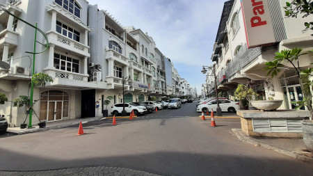DiSewakan Rukan di Rukan Permata Senayan, Jl Tentara Pelajar, Jakarta Selatan