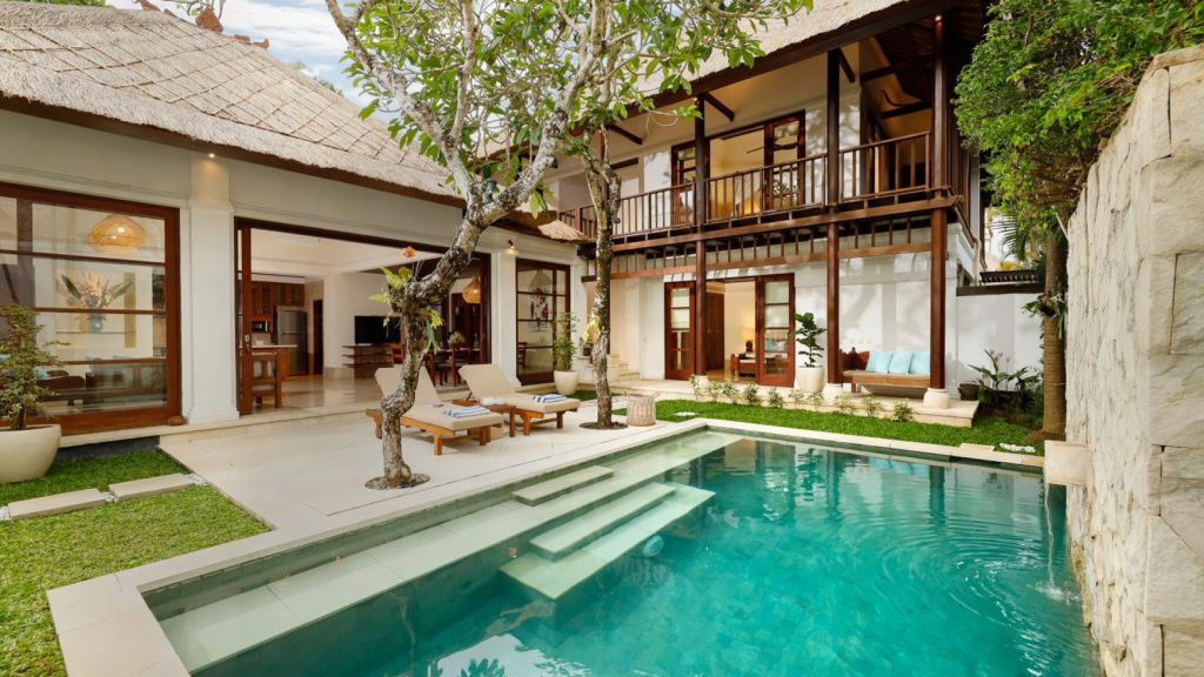 VILLA DIJUAL JALAN KARMA JIMBARAN BALI