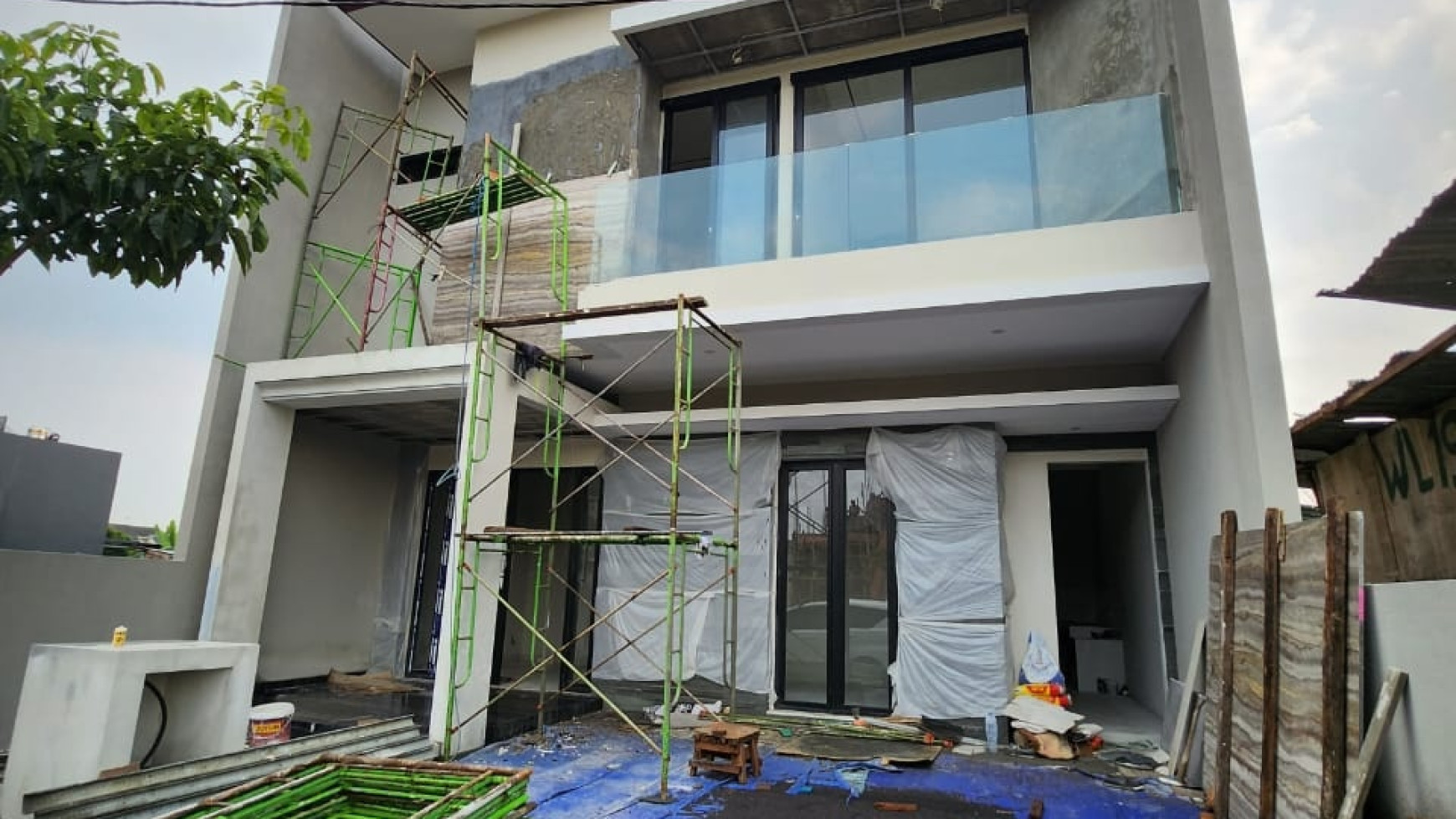 Dijual Rumah Citraland TerDEPAN dekat Pasar Modern , GWALK 