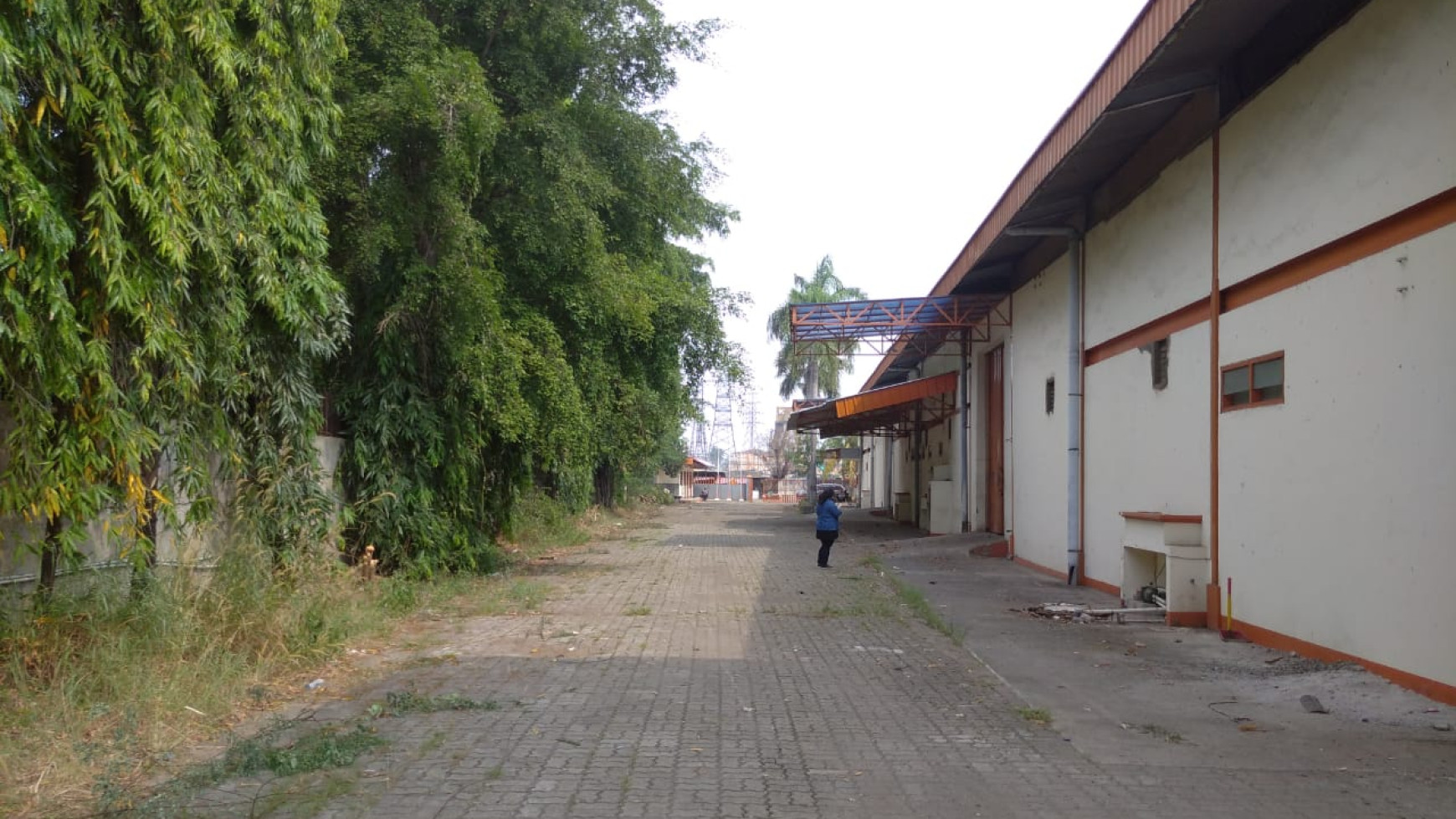 Disewa Gudang Tunggal Jarang Ada di Raya Bekasi Dekat Jiep