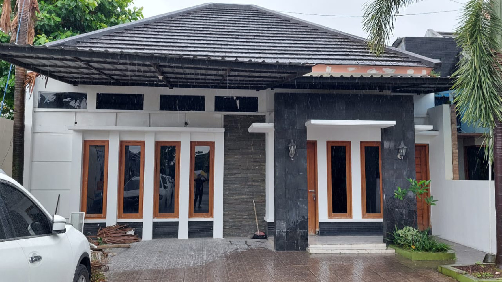 RUMAH DI PERUM PERMAI BANGUNTAPAN BANTUL