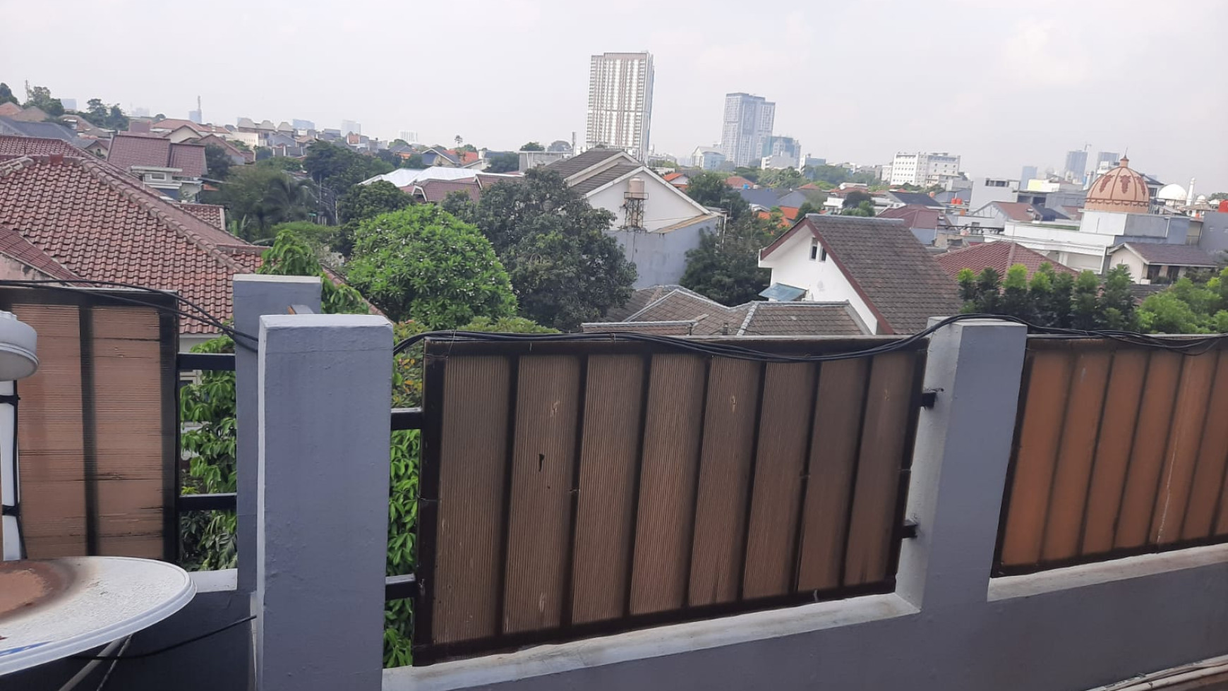 Rumah Hook Rapi dengan Kondisi Terawat & Lokasi Strategis @Samali Ujung Residence, Pejaten