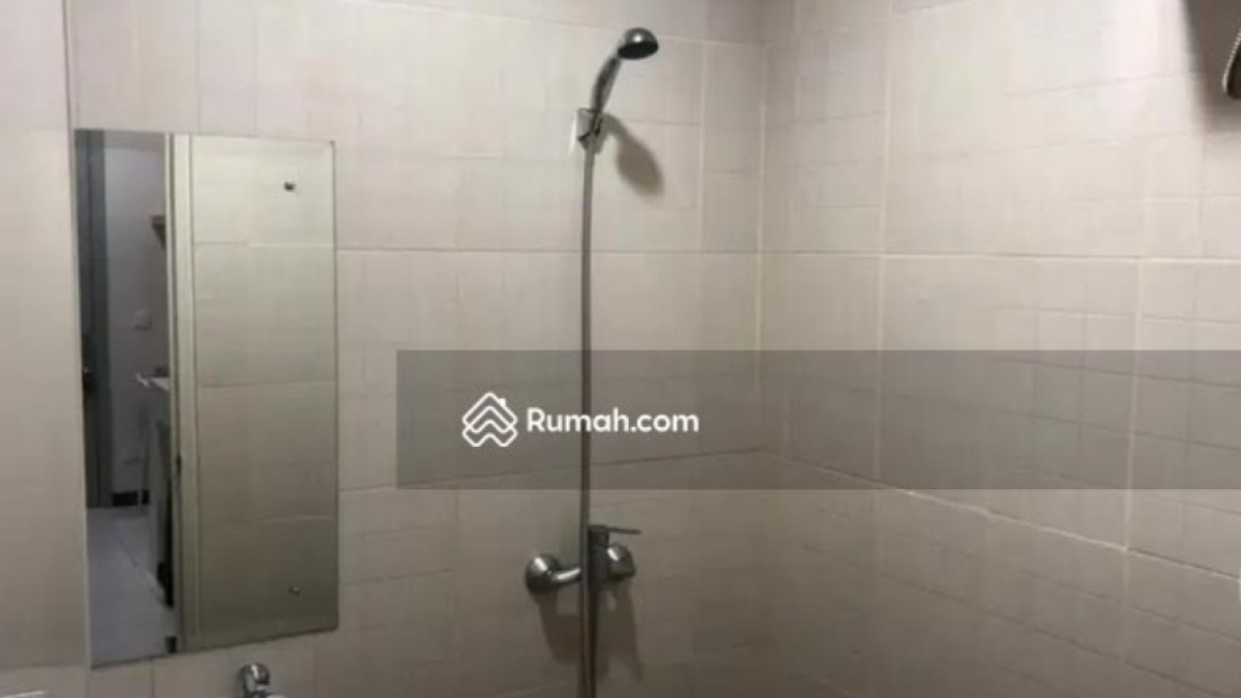 Hot Price. Rumah Kos Kosan Anarta Vanya Park, Bsd