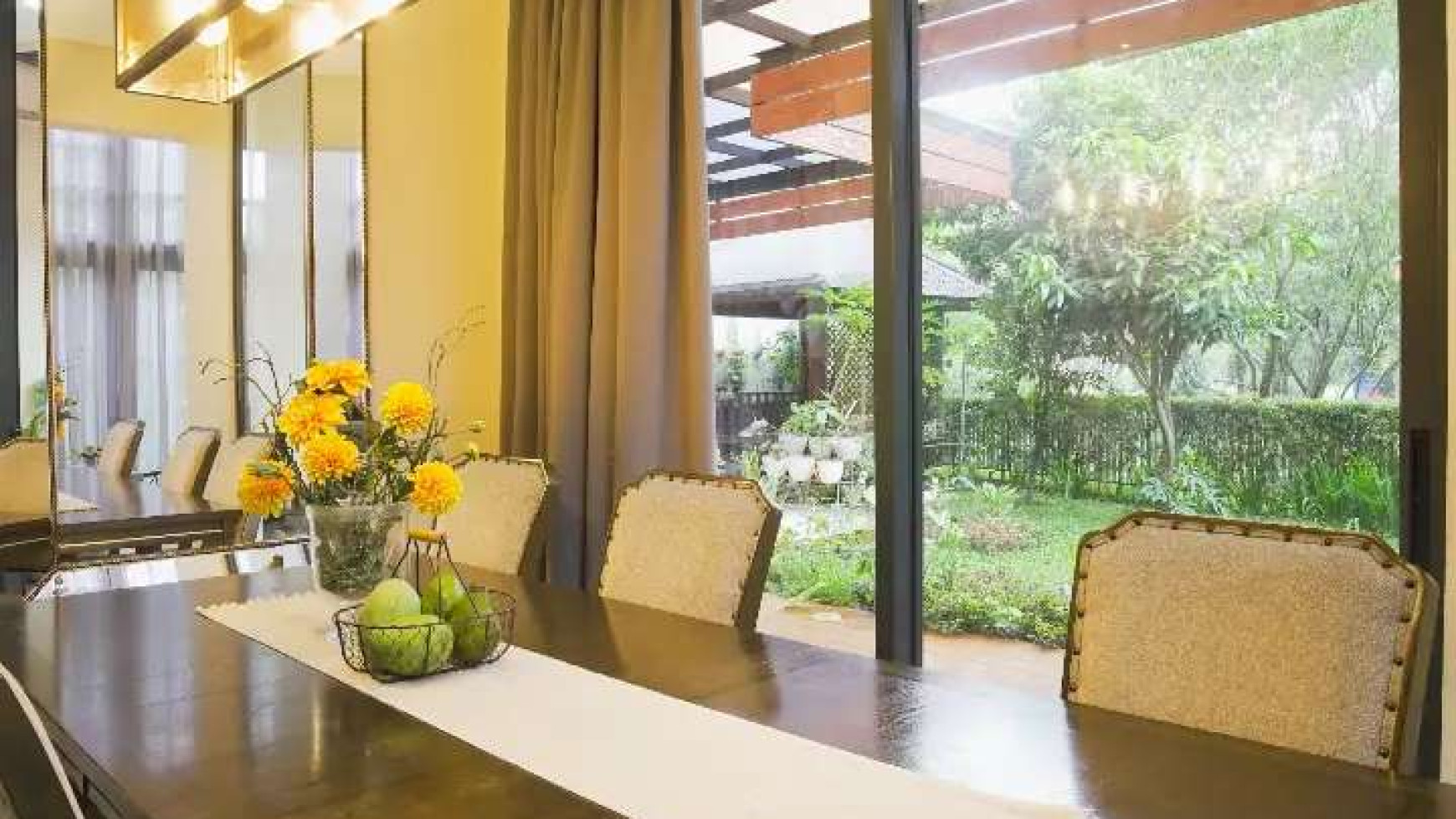 Jarang Ada. Rumah Mewah Navapark Lancewood, BSD
