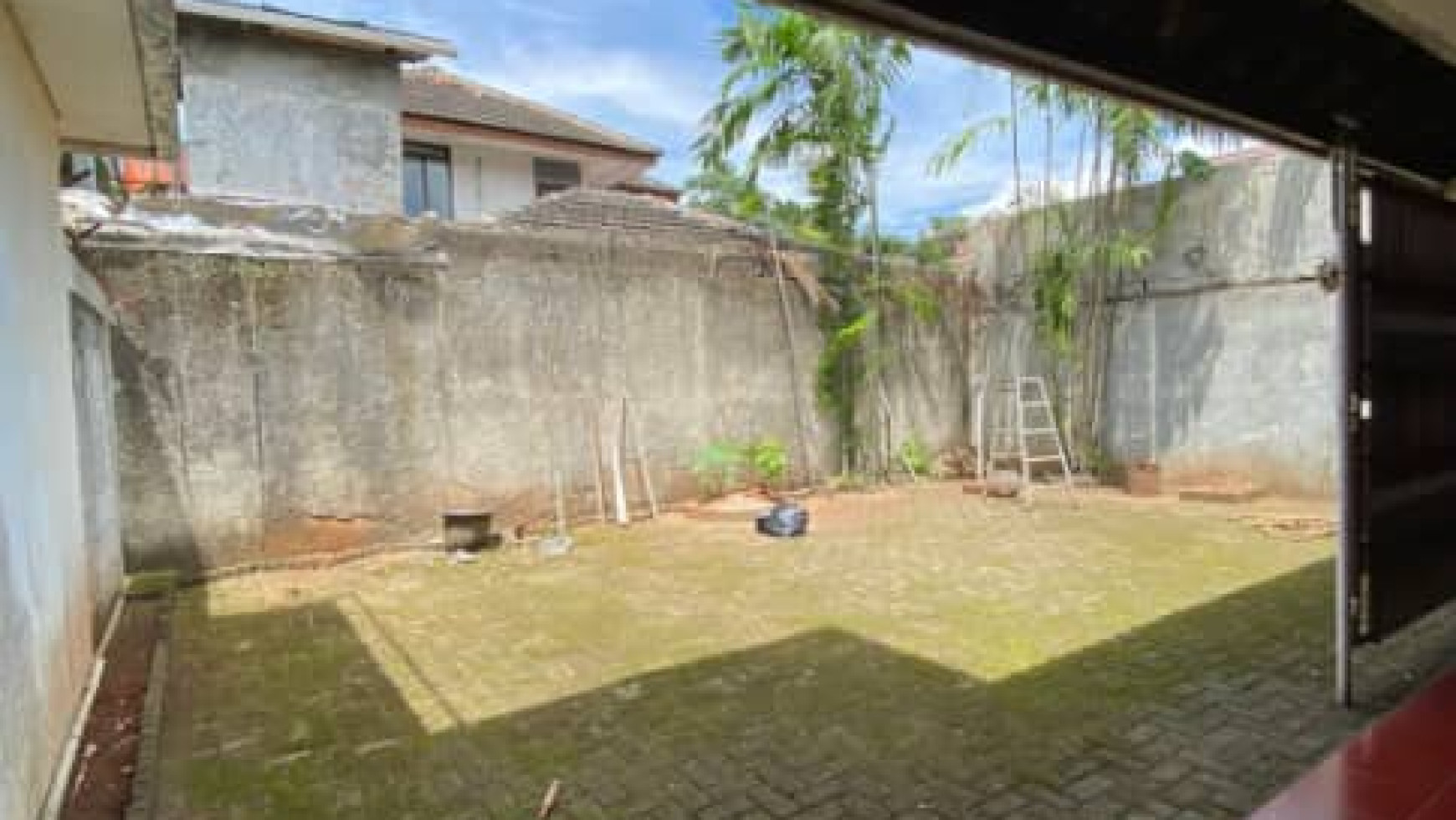 JUAL RUMAH DAERAH STRATEGIS LEBAK BULUS 4,6 ( Nego )