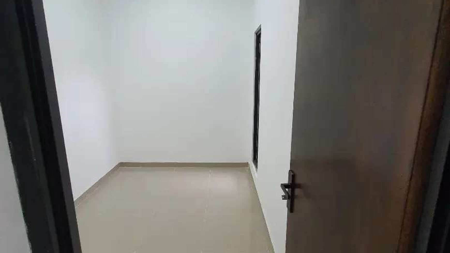 Hot Price Harga Terbaik. Rumah minimalis modern Bumi Puspitek Asri, BSD