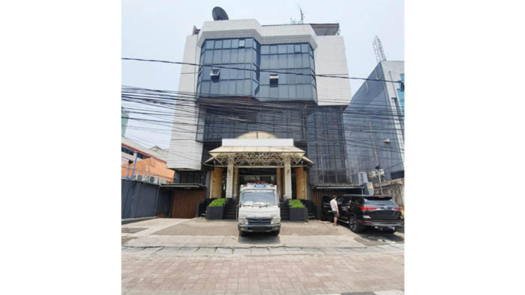 Gedung 6 Lantai Raya Mangga Besar, Taman Sari Luas 416m2