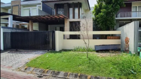 Dijual Rumah Graha Family Surabaya - Modern Mewah Lokasi TerDEPAN - Taman Asri - Best Price