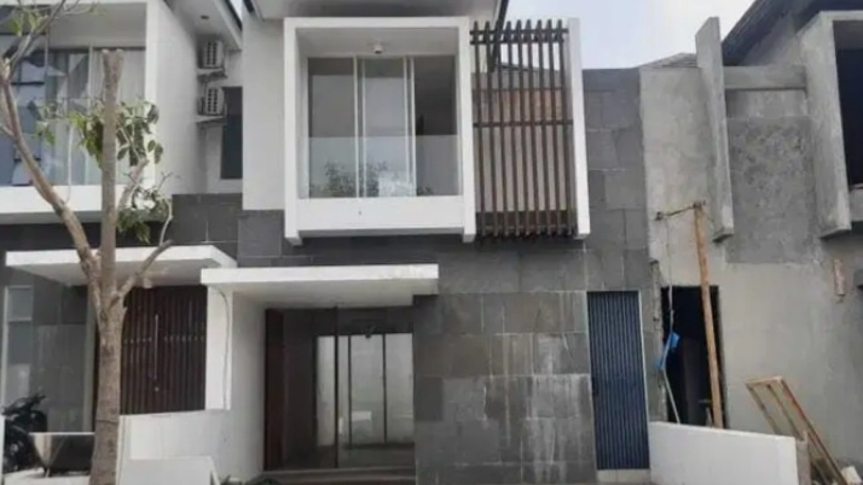 Dijual Rumah Royal Residence Hampton - Wiyung Surabaya- TerMURAH- Lokasi Bagus