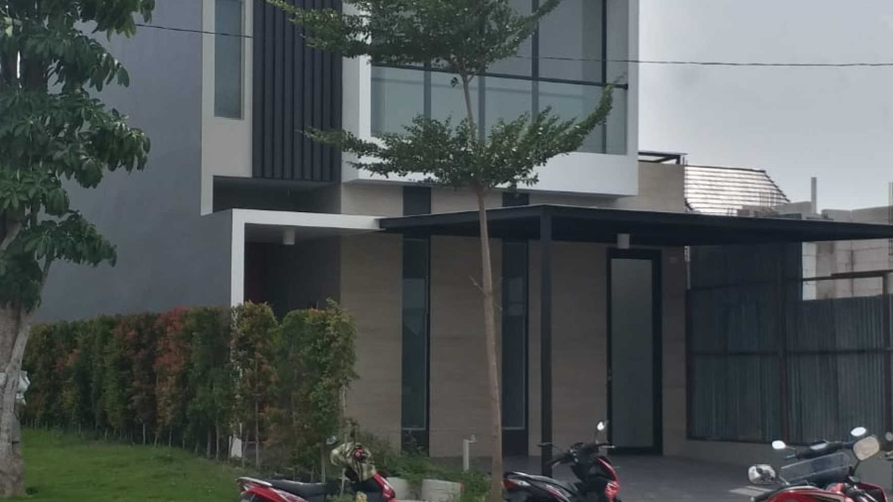 Dijual Rumah Baru North West Central Citraland Surabaya - View DANAU Spesial 4+1 K.Tidur