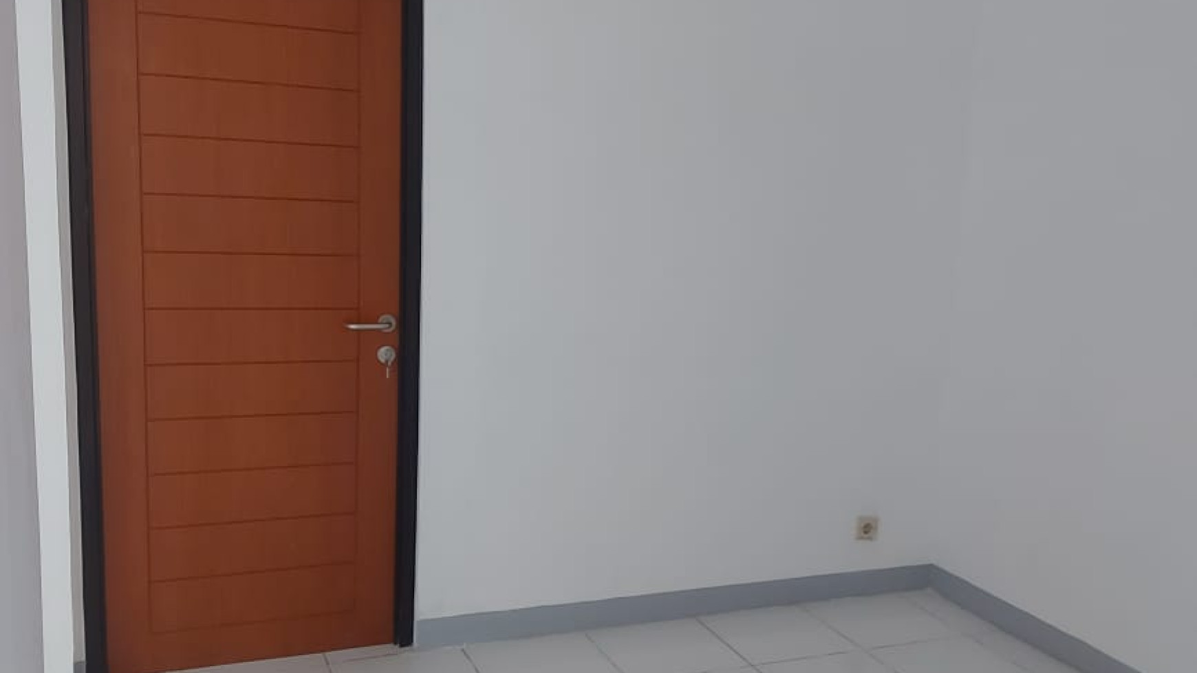 Rumah Siap Huni, Hunian Nyaman dan Asri @Emerald Terrace, Bintaro