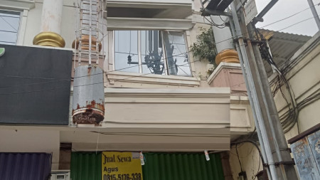 Dijual Ruko 3 lantai Pusat Kota di Pasar Kembang Surabaya