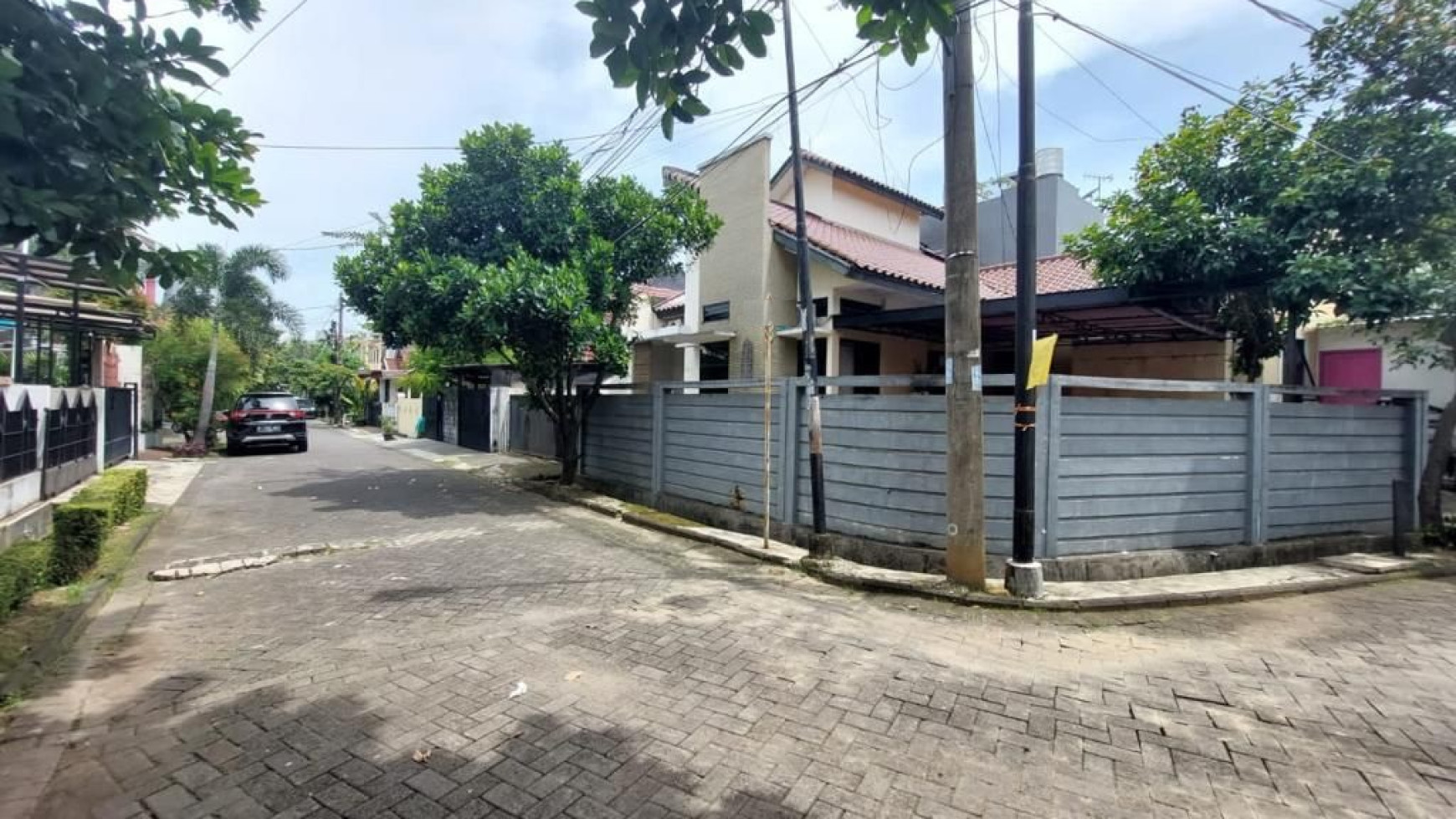 Rumah lokasi di Hook, di Bintaro