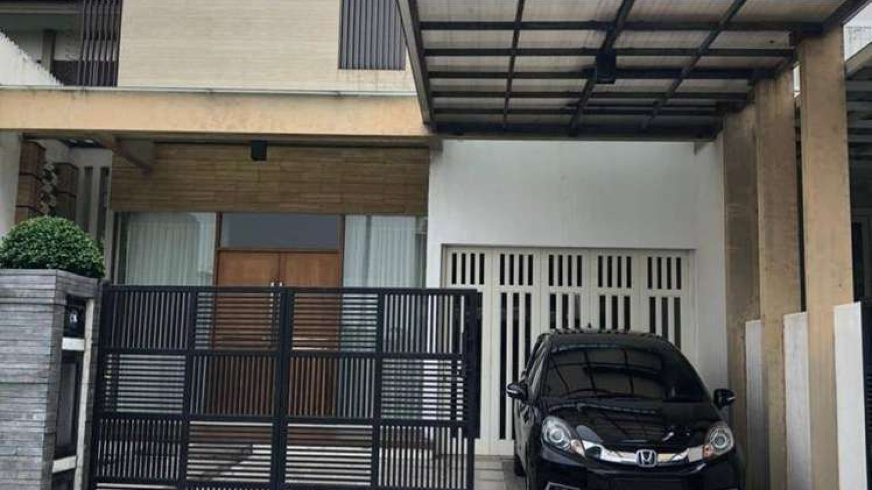 Dijual Murah Rumah Mewah Modern di Royal Residence, Surabaya Barat