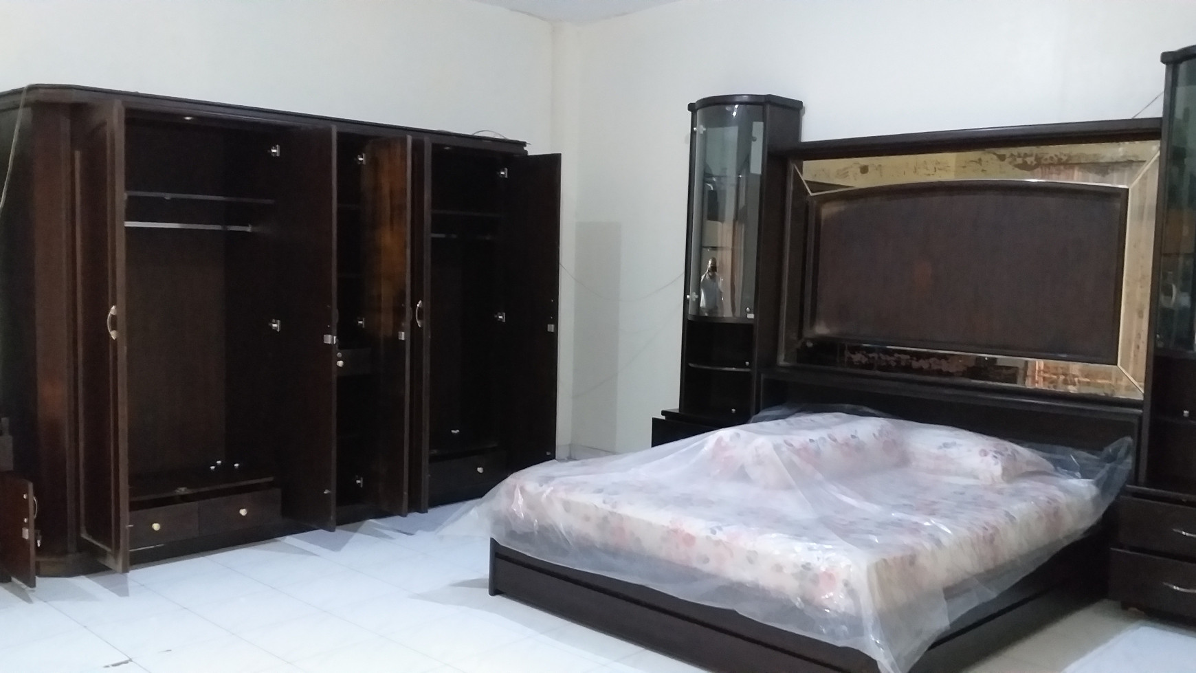 RUMAH MEWAH+FURNITURE  DI PERUMAHAN NANDAN GRIYA IDAMAN JL MONJALI