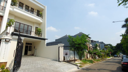 Dijual Rumah di Pondok Indah 