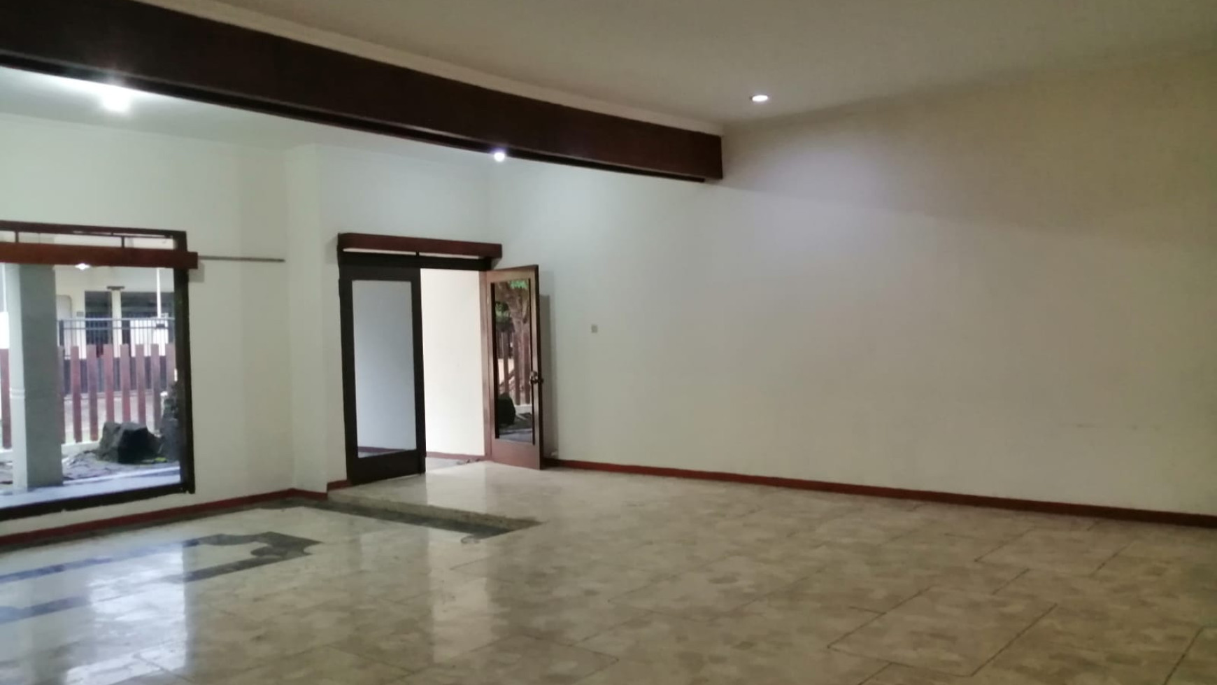 Dijual Rumah Siap Huni SHM di Jemur Andayani Surabaya