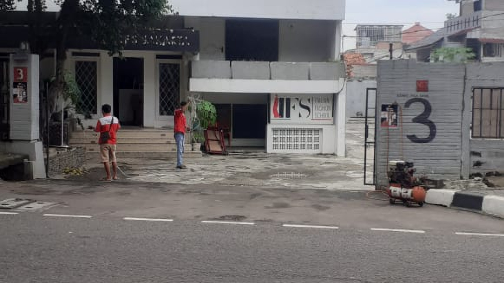 Dijual Rumah Kantor  di Kramat Pela, Kebayoran Baru 