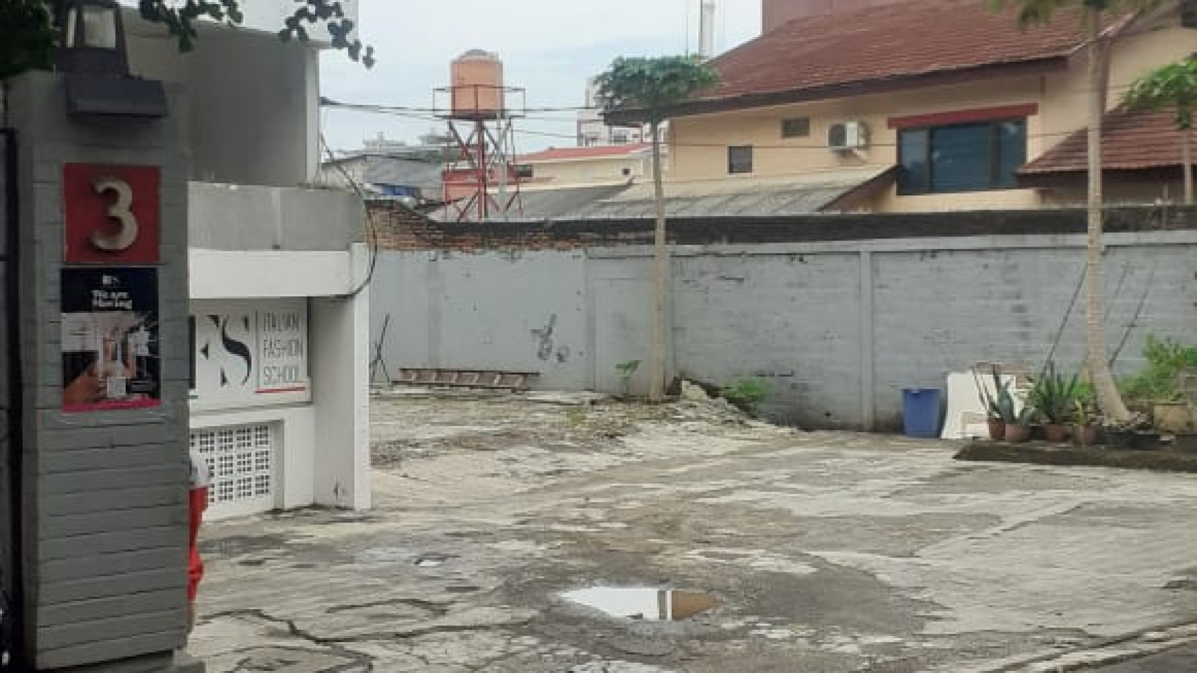 Dijual Rumah Kantor  di Kramat Pela, Kebayoran Baru 