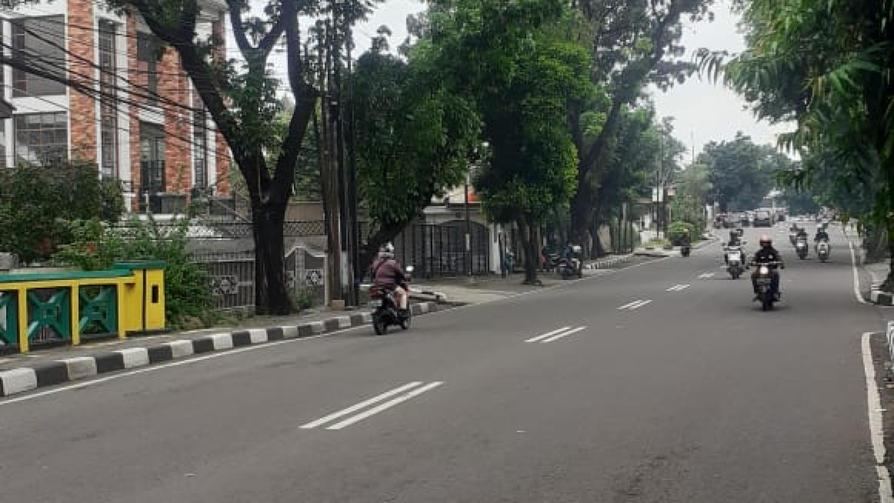 Dijual Rumah Kantor  di Kramat Pela, Kebayoran Baru 